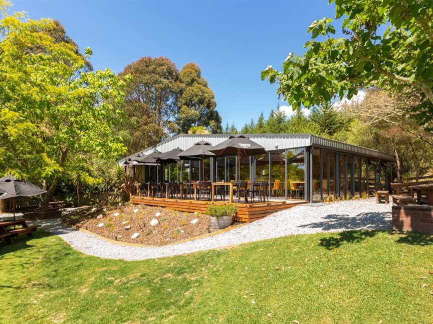 Moutere Hills Vineyard, Upper Moutere, New Zealand