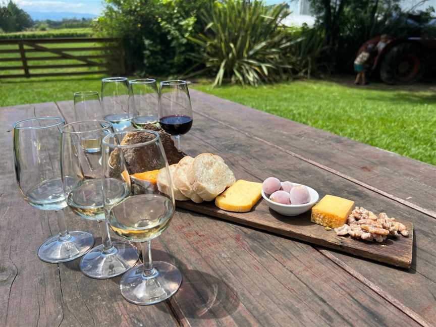 Moutere Hills Vineyard, Upper Moutere, New Zealand