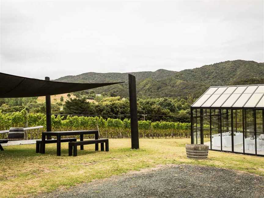 Te Whai Bay Wines, Mangawhai, New Zealand