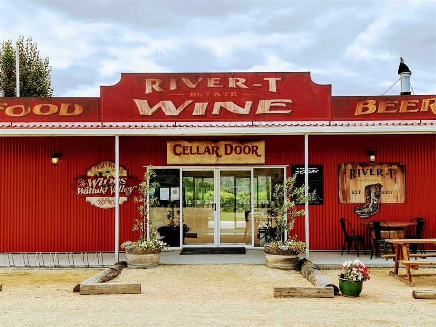 River-T Estate Wines, Kurow, New Zealand