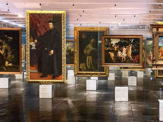 World famous galleries and museums you can explore online